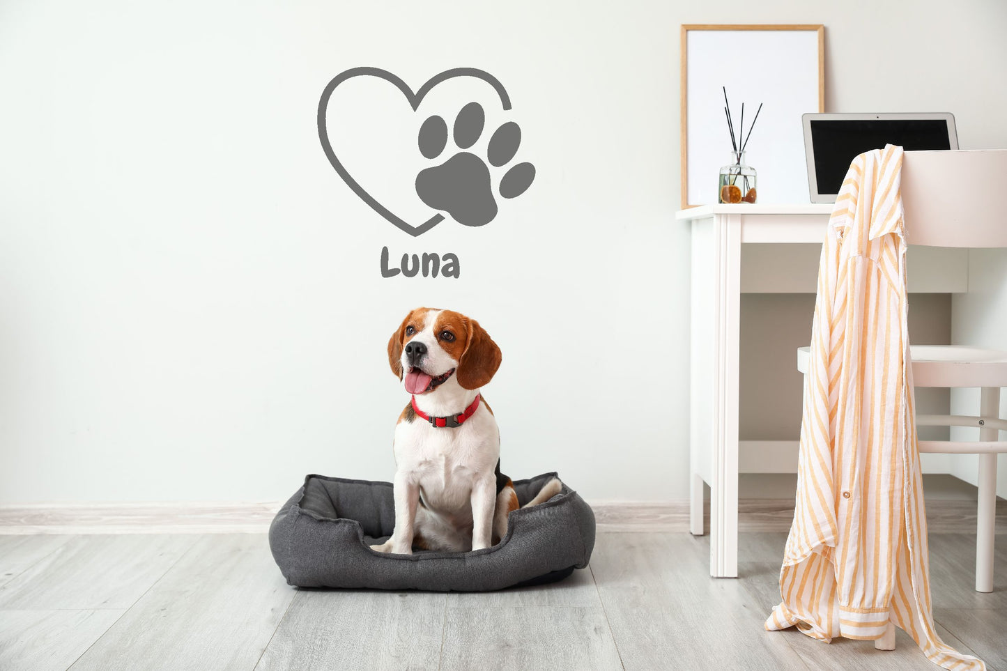 Hundepfote Aufkleber Wandtattoo mit Wunschnamen selber gestalten Hunde Namen Pfote mit Herz Haustier Aufkleber Skins4u