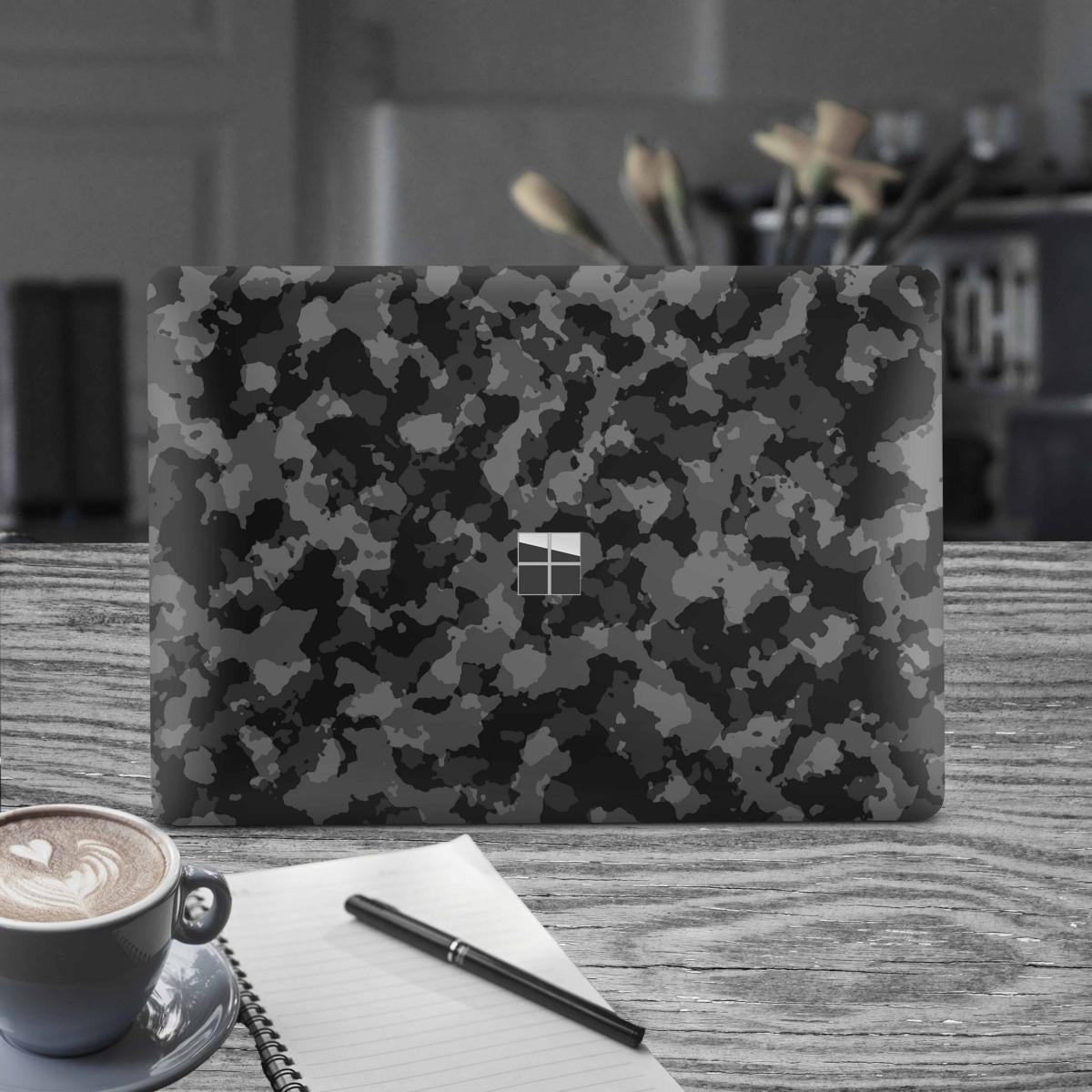 Microsoft Surface Book 2 Skin 13" Premium Vinylfolie Kratzerschutz Design Shadow Camo grau Elektronik-Sticker & -Aufkleber Skins4u