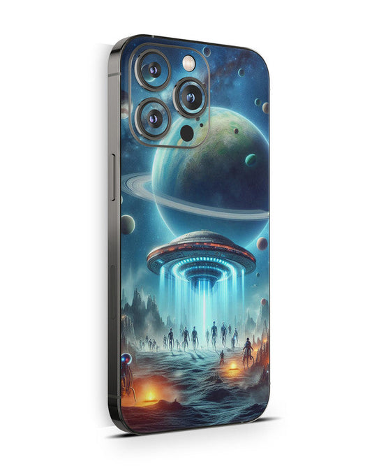 iPhone 16 Skin Schutzfolie Aufkleber Design Vinyl Folie Aliens Arives Aufkleber Skins4u