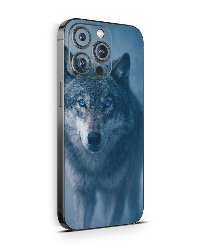 iPhone 15 Skin Schutzfolie Aufkleber Design Vinyl Folie Wolf Blue eyes Aufkleber Skins4u