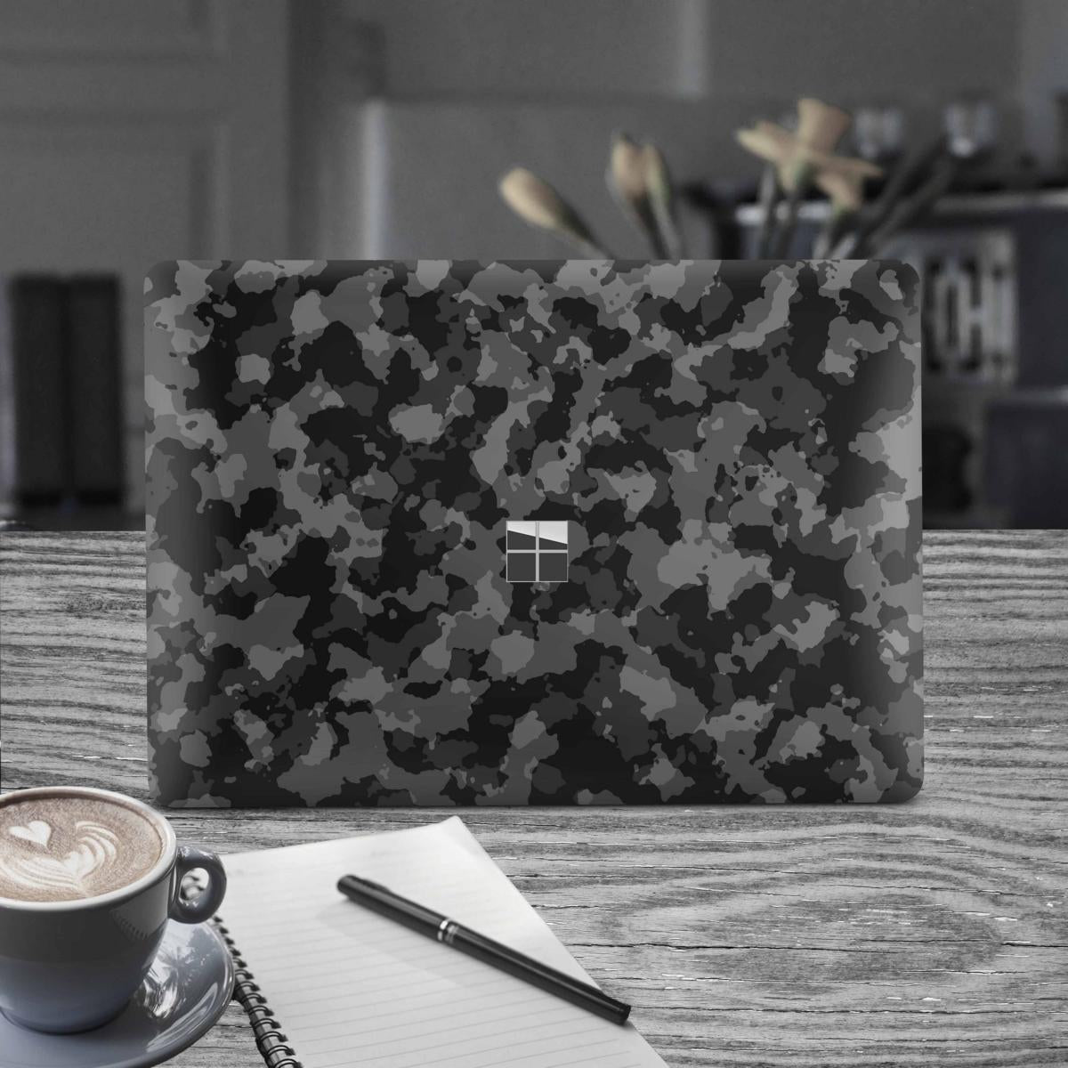 Microsoft Surface Laptop Studio Premium Vinylfolie Kratzerschutz Design Shadow Camo grau Elektronik-Sticker & -Aufkleber Skins4u   